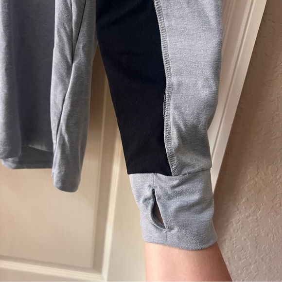 ASICS full over fitted athletic hoodie, thumb holes, grayish blue, size L - Picture 4 of 8